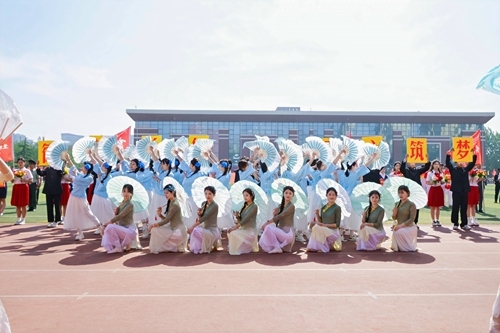 學(xué)生方隊(duì)展示