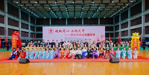 活動(dòng)嘉賓及演員合影