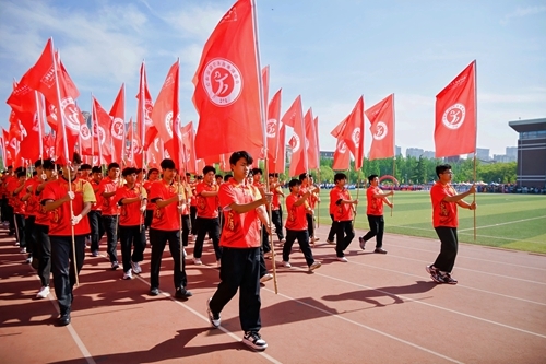 刀旗方隊(duì)入場(chǎng)